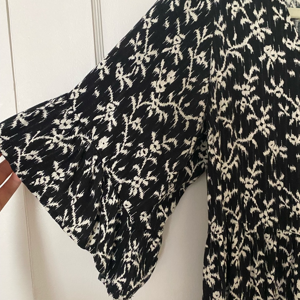 Universal Thread Dress - Picture 2 of 5